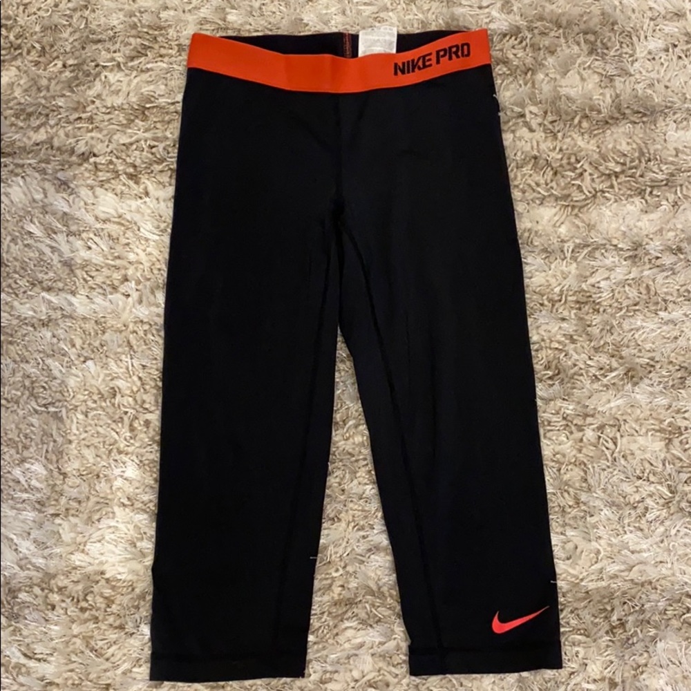 Cropped Nike leggings